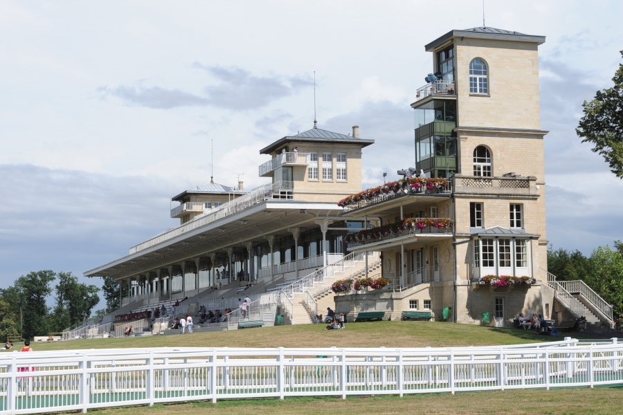 Laissez vous griser par les hippodromes avec Rent A Horse!