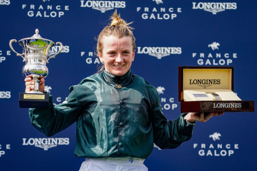 Hollie DOYLE, première femme jockey à remporter le Prix de Diane Longines (Gr 1)